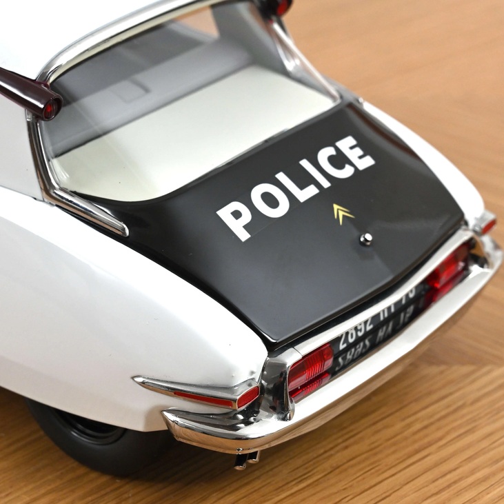 Citroen ID 19 1959 Police 1:12 Norev