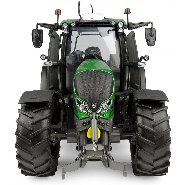 Valtra N175 Tractor 2022 green metallic/black 1:32 Universal Hobbies