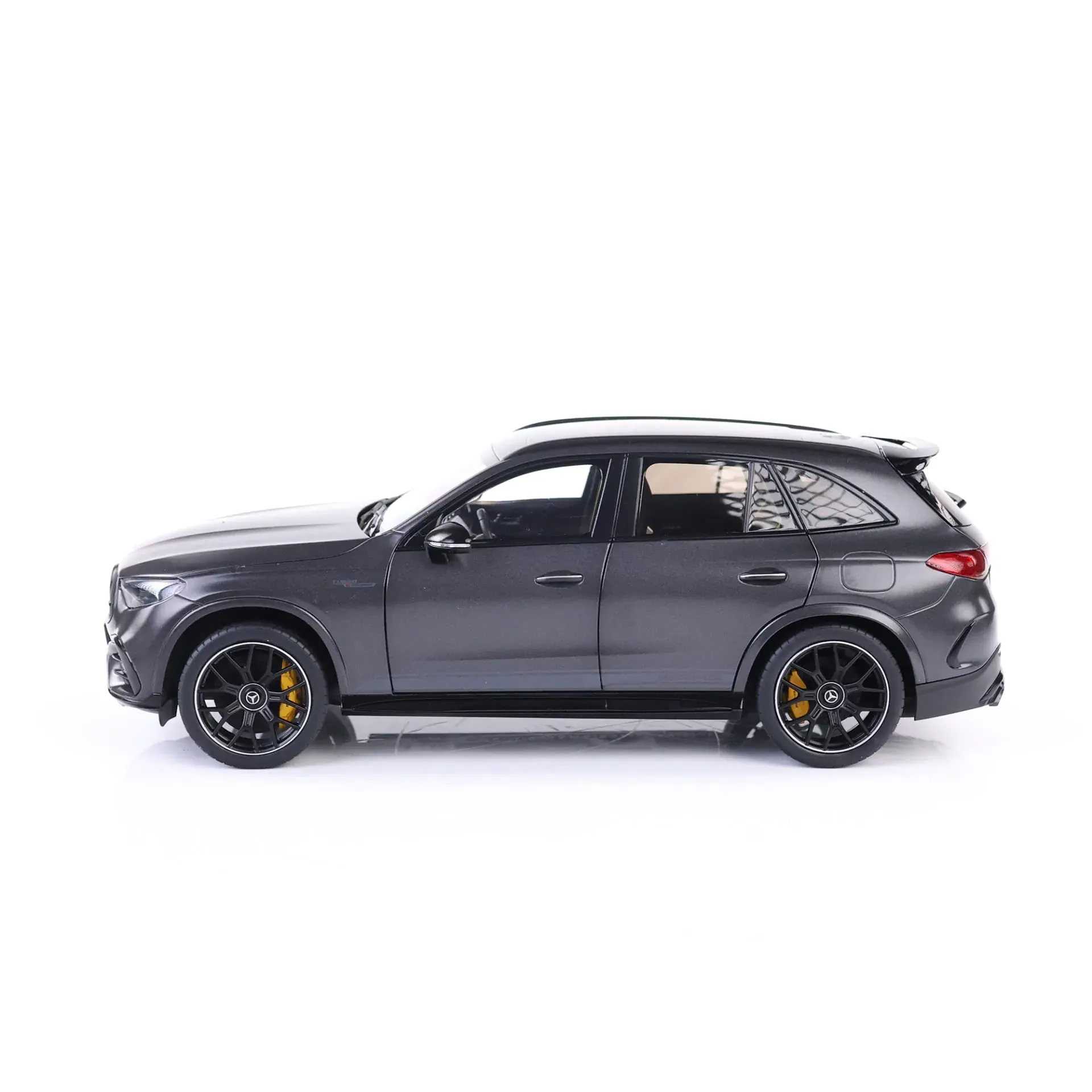 Mercedes-AMG GLC 63 Manufaktur grey 1:18 Norev