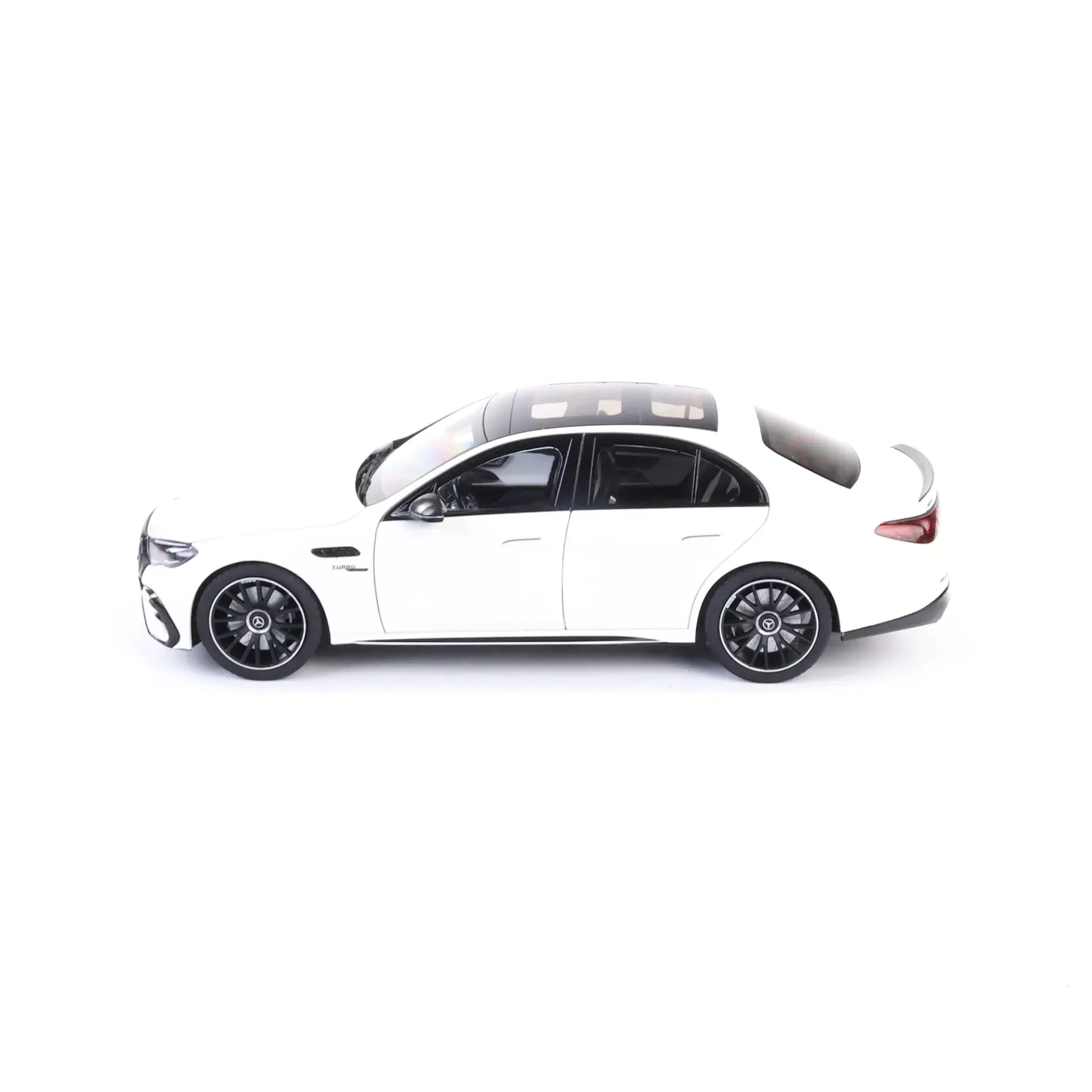 Mercedes-AMG E 53 Manufaktur opalith white 1:18 Norev