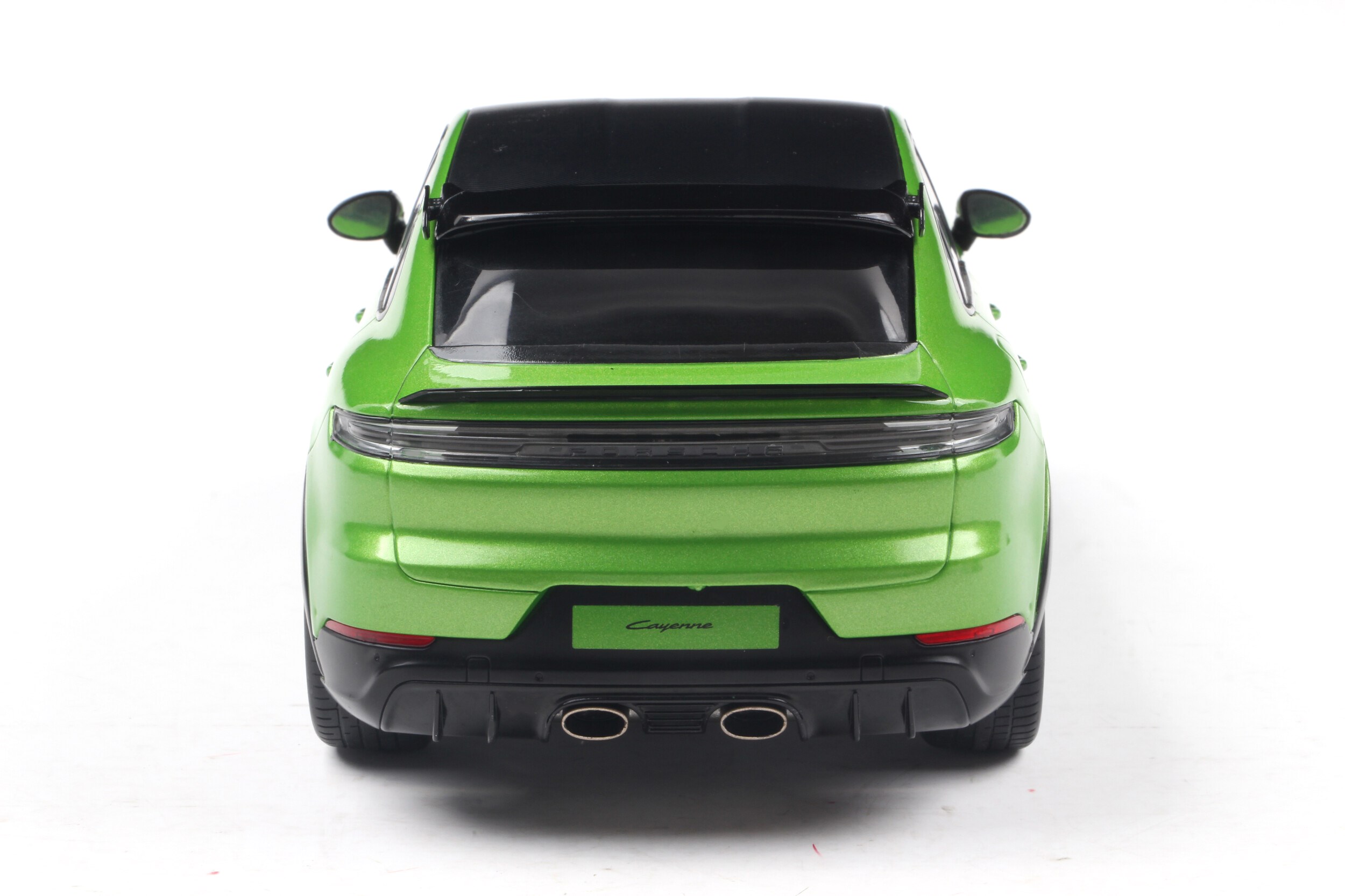Porsche Cayenne Turbo GT Coupe 2024 green 1:18 Solido