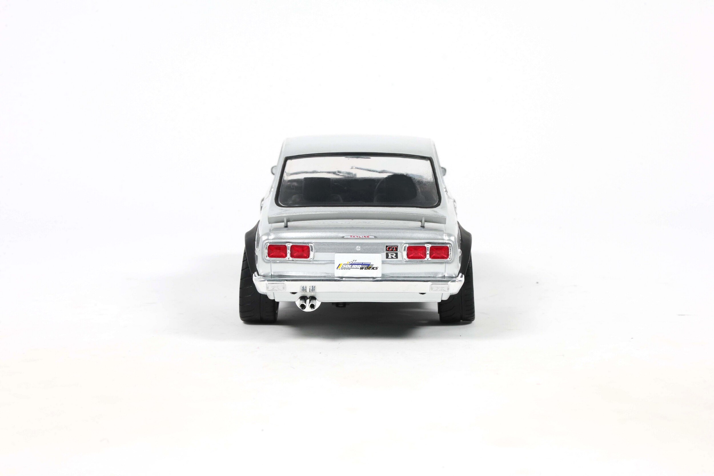 Nissan Skyline 2000 GT-R 1970 silver Hakosuka Solido Works 1:18 Solido