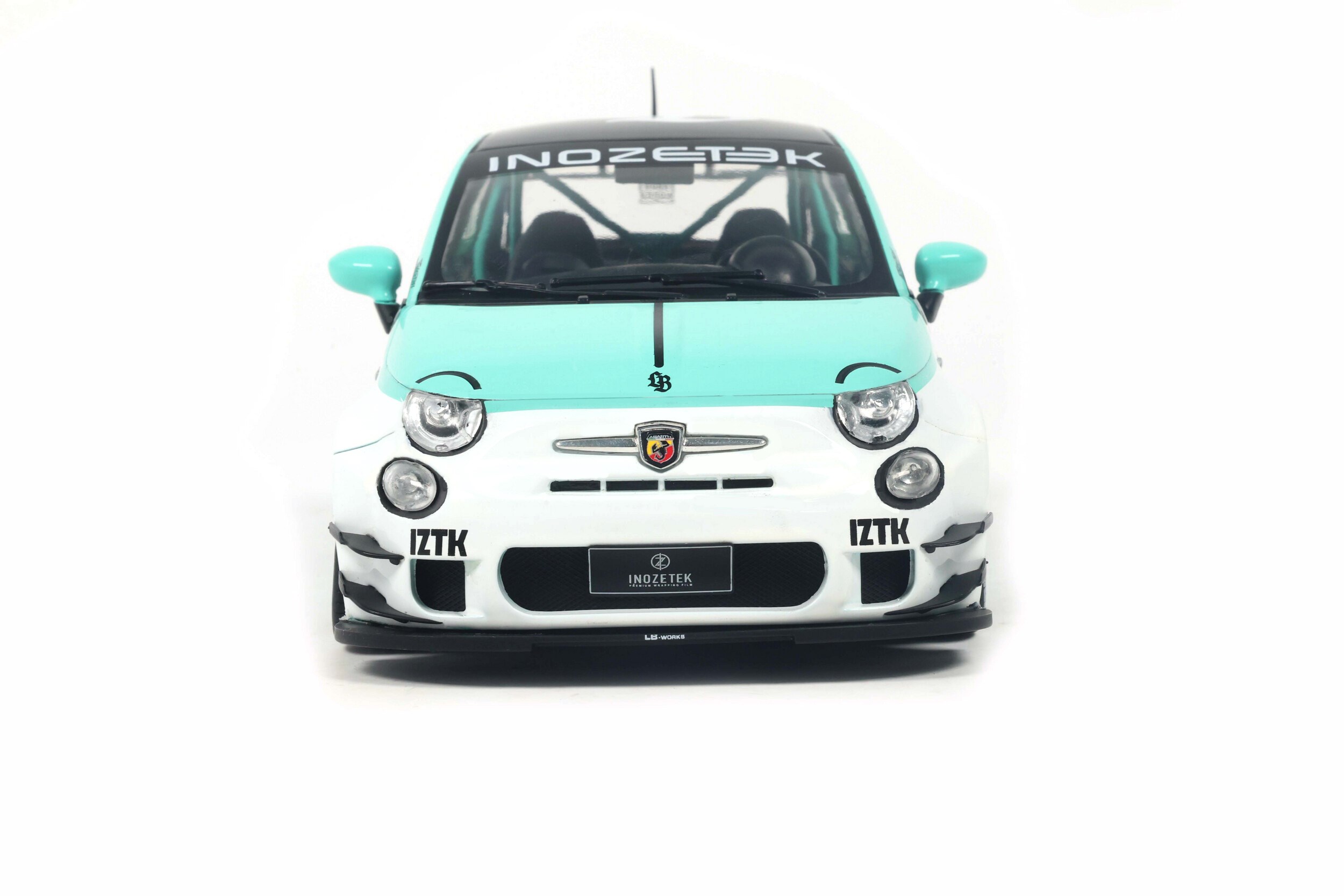 Fiat 595 Abarth Liberty Walk 1:18 Solido