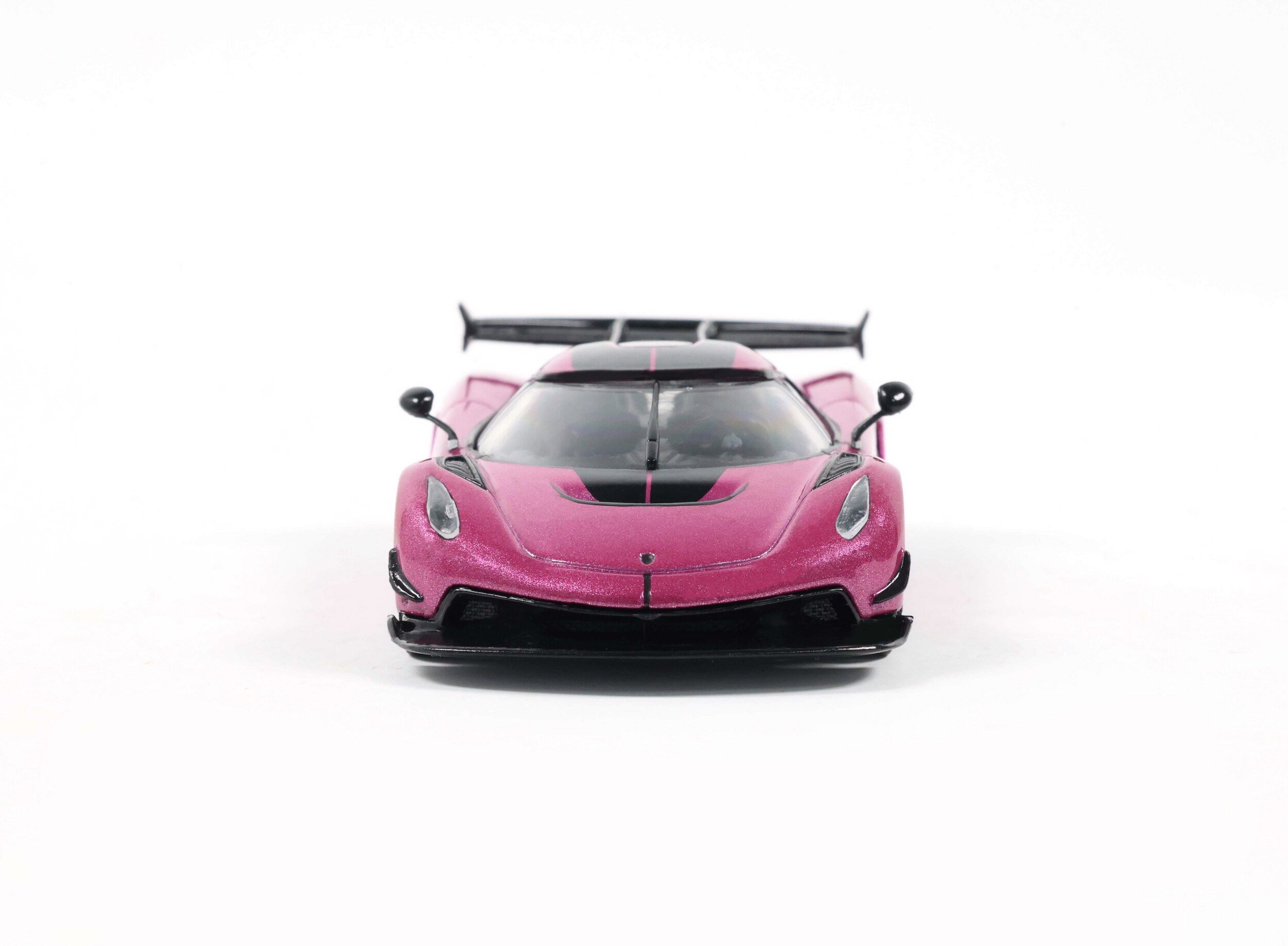 Koenigsegg Jesko 2022 Purple 1:43 Solido