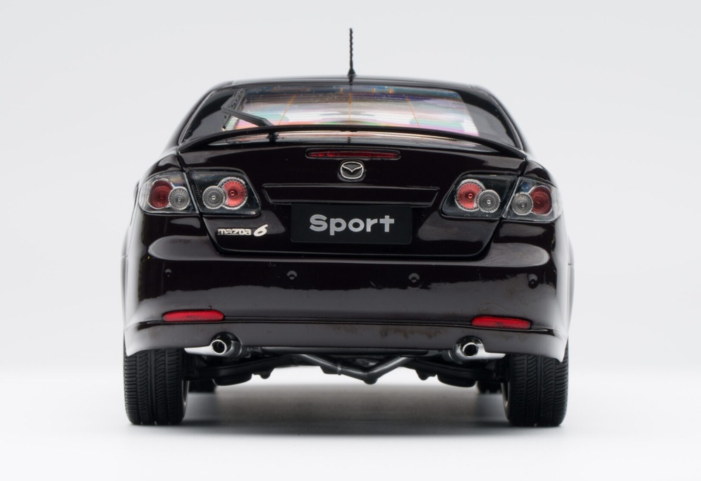 Mazda 3 Sport black 1:18 Sun Star
