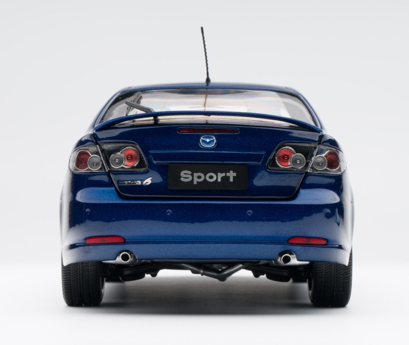Mazda 3 Sport dark blue 1:18 Sun Star