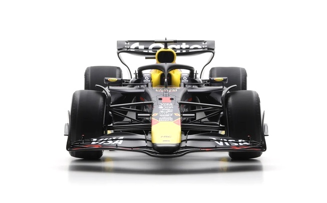 Red Bull Racing RB21 Oracle #1 M.Verstappen Winner Abu Dhabi GP 2025 1:8 Spark