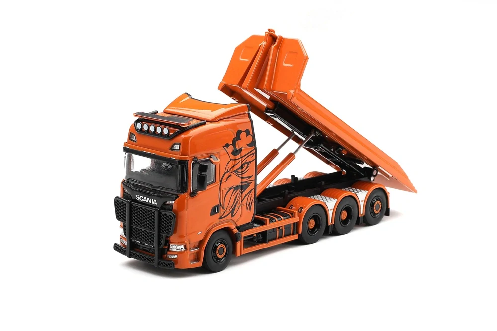 Scania 770S B8x4NA Hooklift Flatbed 2025 orange 1:64 Mini GT