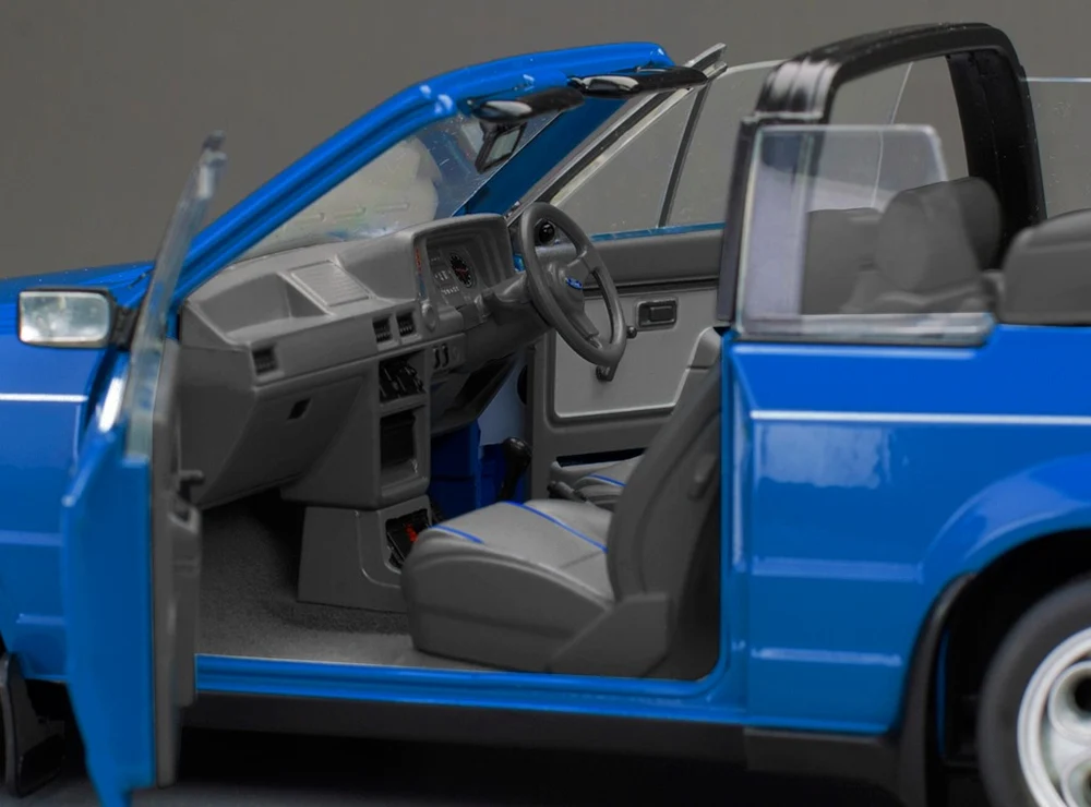 Ford Escort XR3i Cabriolet 1984 azure blue 1:18 Sun Star