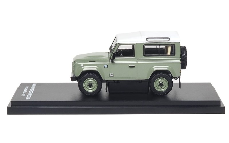 Land Rover Defender 90 2015 Heritage Edition green 1:64 Almost Real