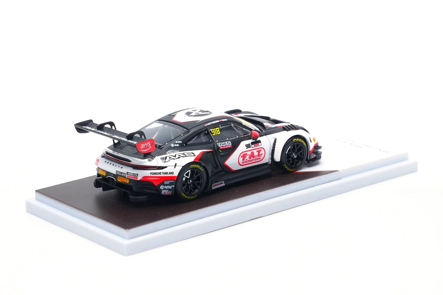 Porsche 911 GT3 R Absolute Racing #918 V.Inthraphuvasak/B.Buus Sepang GT World Challenge Asia 2026 1:64 Almost Real
