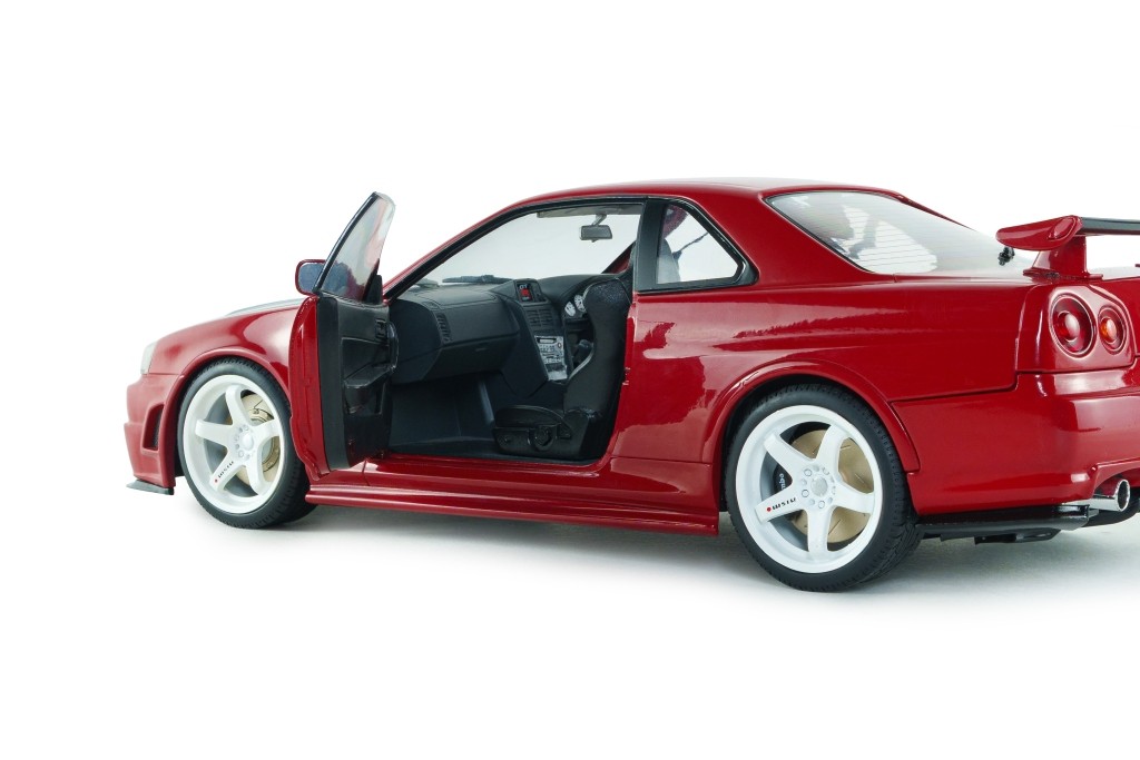 Nissan Skyline GT-R with Nismo Parts 1999 red 1:18 Solido