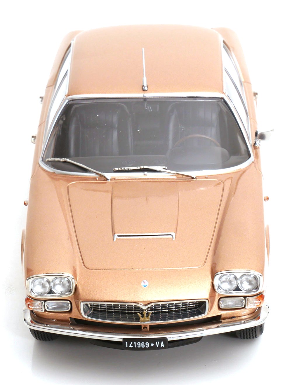 Maserati Quattroporte I 1965 gold metallic 1:18 KK Scale