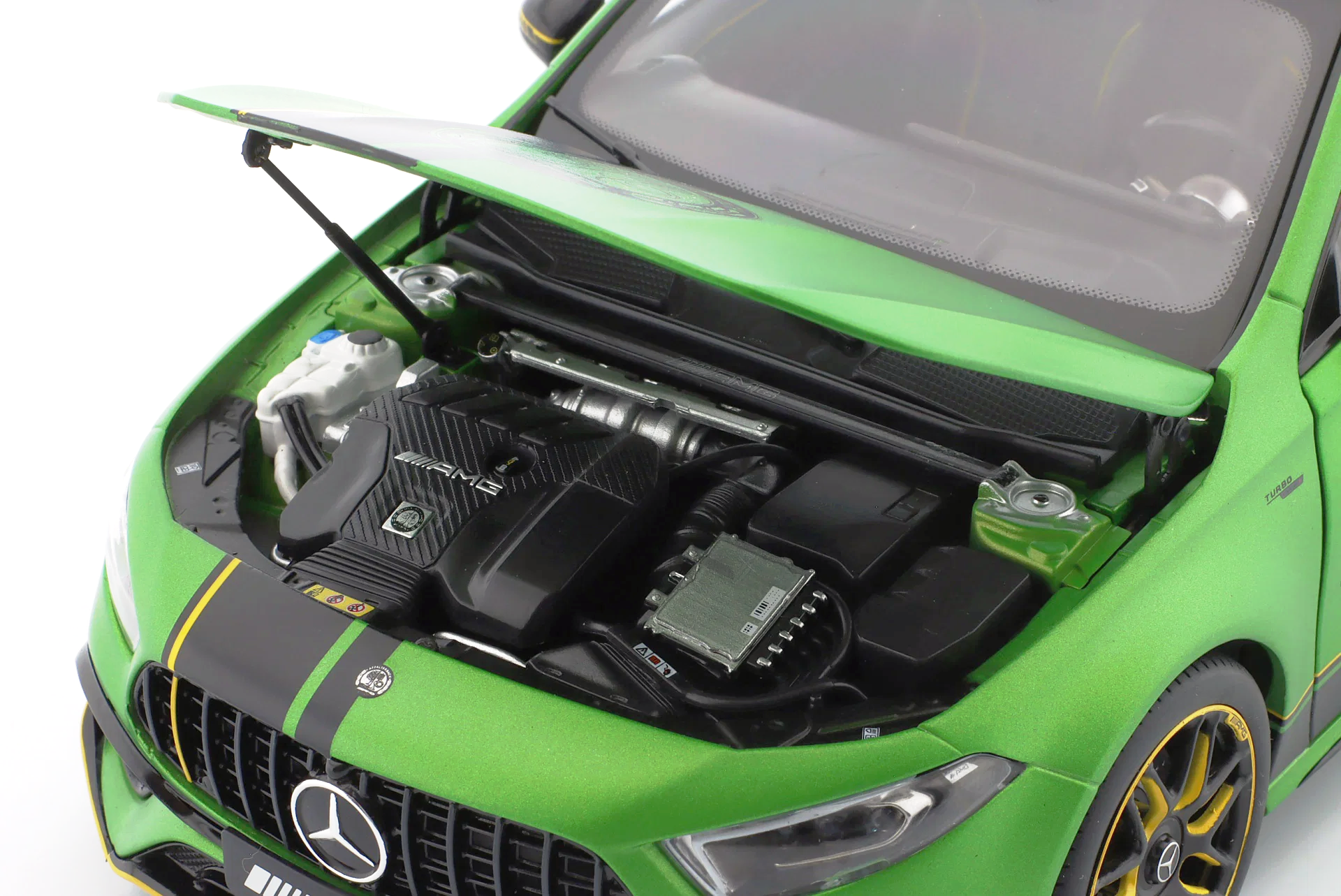 Mercedes-AMG A 45 S 4Matic 1:18 NZG