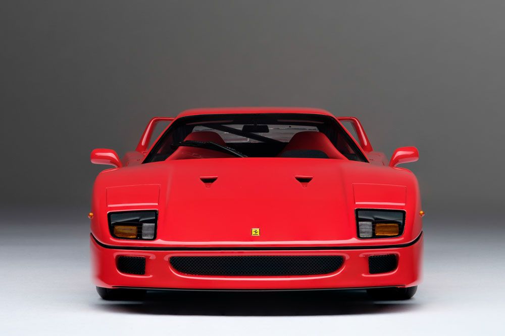 Ferrari F40 red 1:18 Amalgam