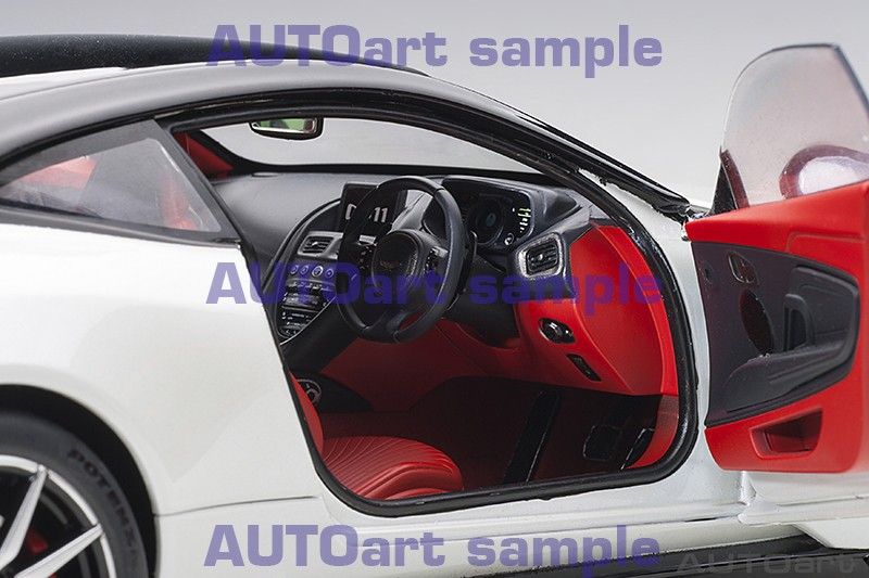 Aston Martin DB11 Coupe 2017 morning frost white 1:18 AUTOart