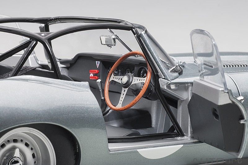 Jaguar E-Type Lightweight silver 1:18 AUTOart