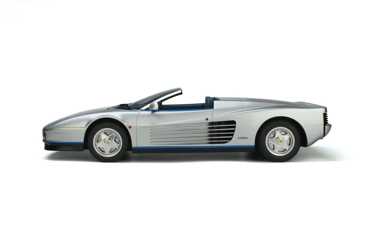 Ferrari Testarossa Spyder 1998 silver 1:12 GT Spirit