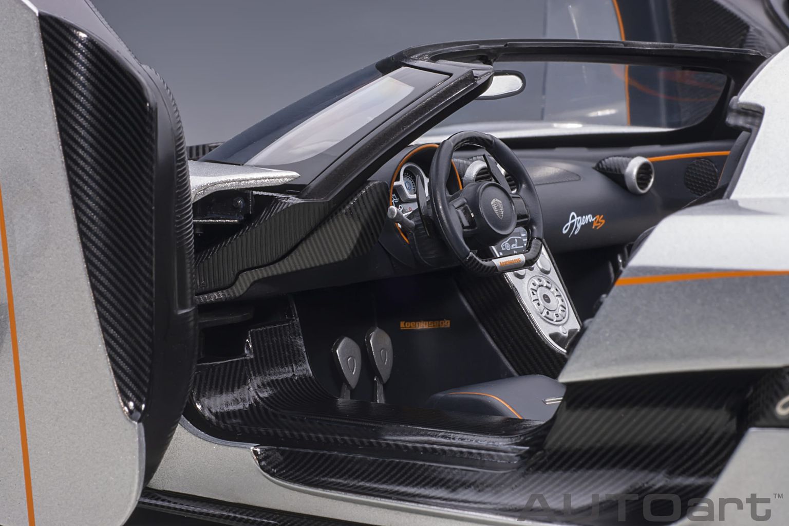 Koenigsegg Agera RS 2015 moon silver/carbon/orange accents 1:18 AUTOart