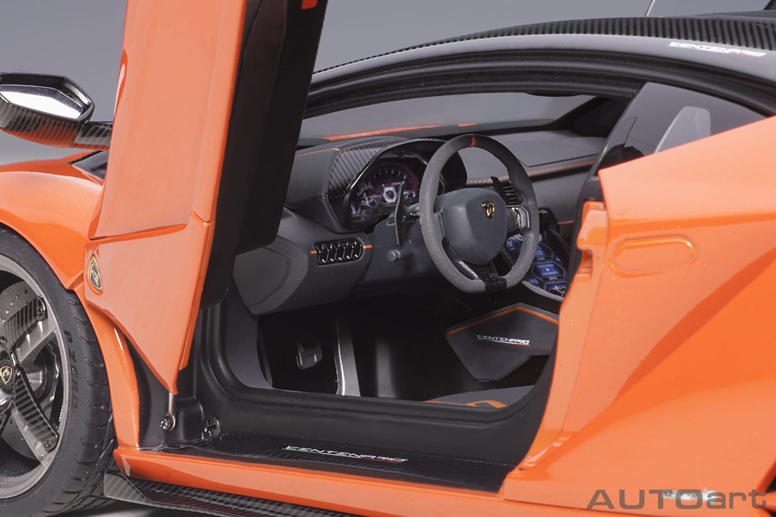 Lamborghini Centenario 2016 pearl orange 1:18 AUTOart