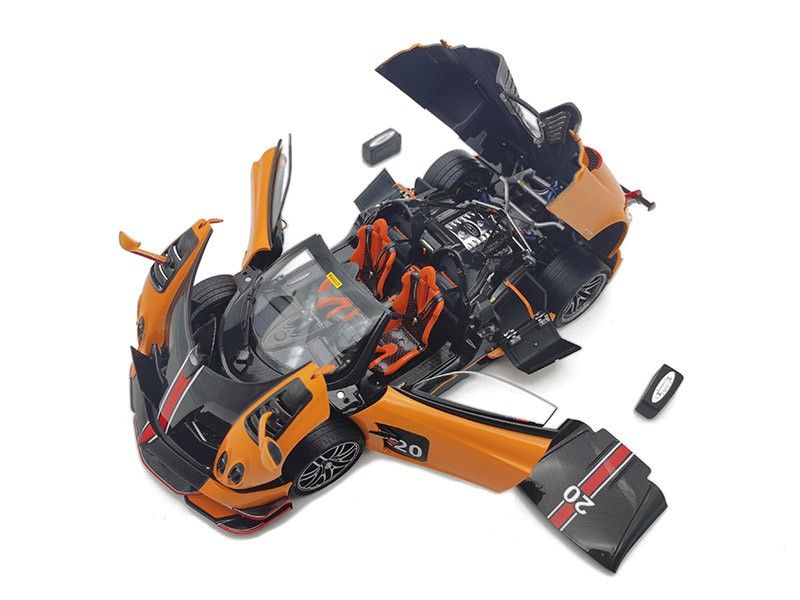 Pagani Huayra BC Roadster orange 1:18 LCD Model