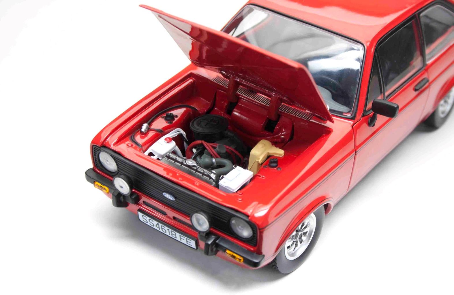 Ford Escort MK II 1600 Sport 1975 red 1:18 Sun Star