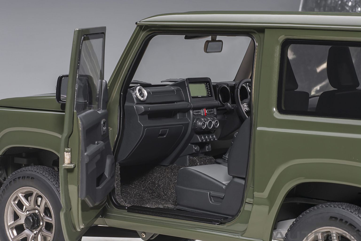 Suzuki Jimny JB64 RHD 2018 jungle green 1:18 AUTOart
