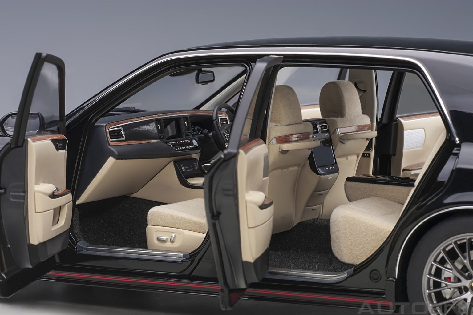 Toyota Century GRMN 2019 black 1:18 AUTOart