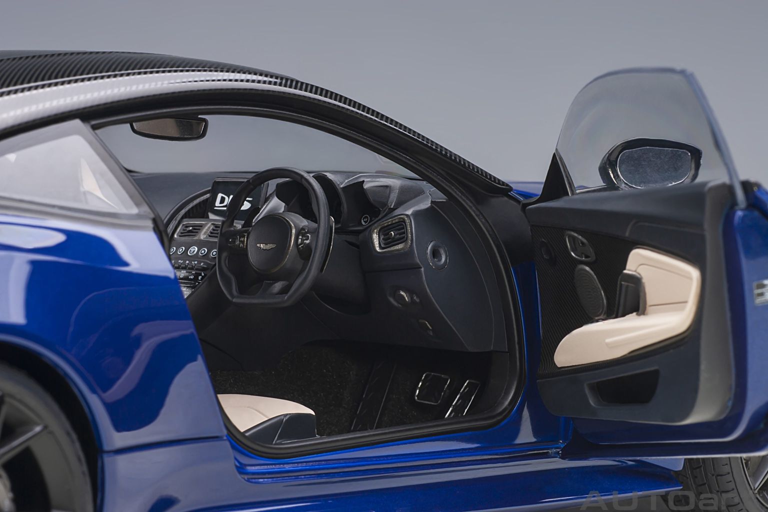 Aston Martin DBS Superleggera 2019 zaffre blue 1:18 AUTOart
