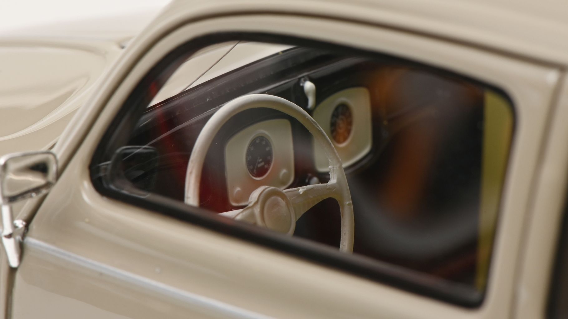 Volkswagen Beetle Split Window ivory 1:18 Schuco