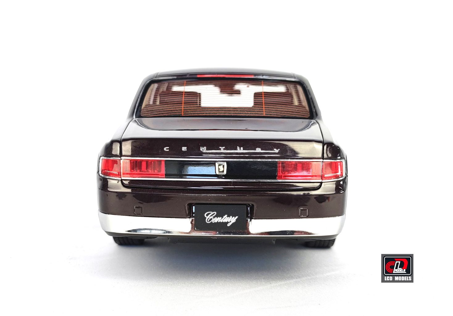 Toyota Century 2022 brown 1:18 LCD Model