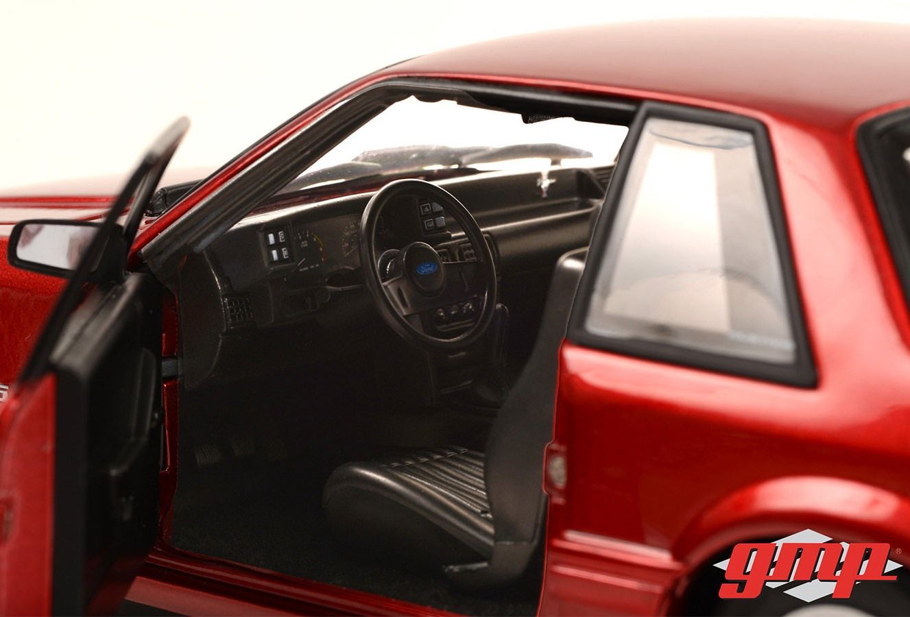 Ford Mustang LX 5.0 1993 electric red/black interior 1:18 G.M.P.