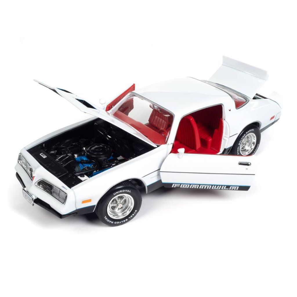 Pontiac Firebird Formula 1977 cameo white 1:18 Auto World