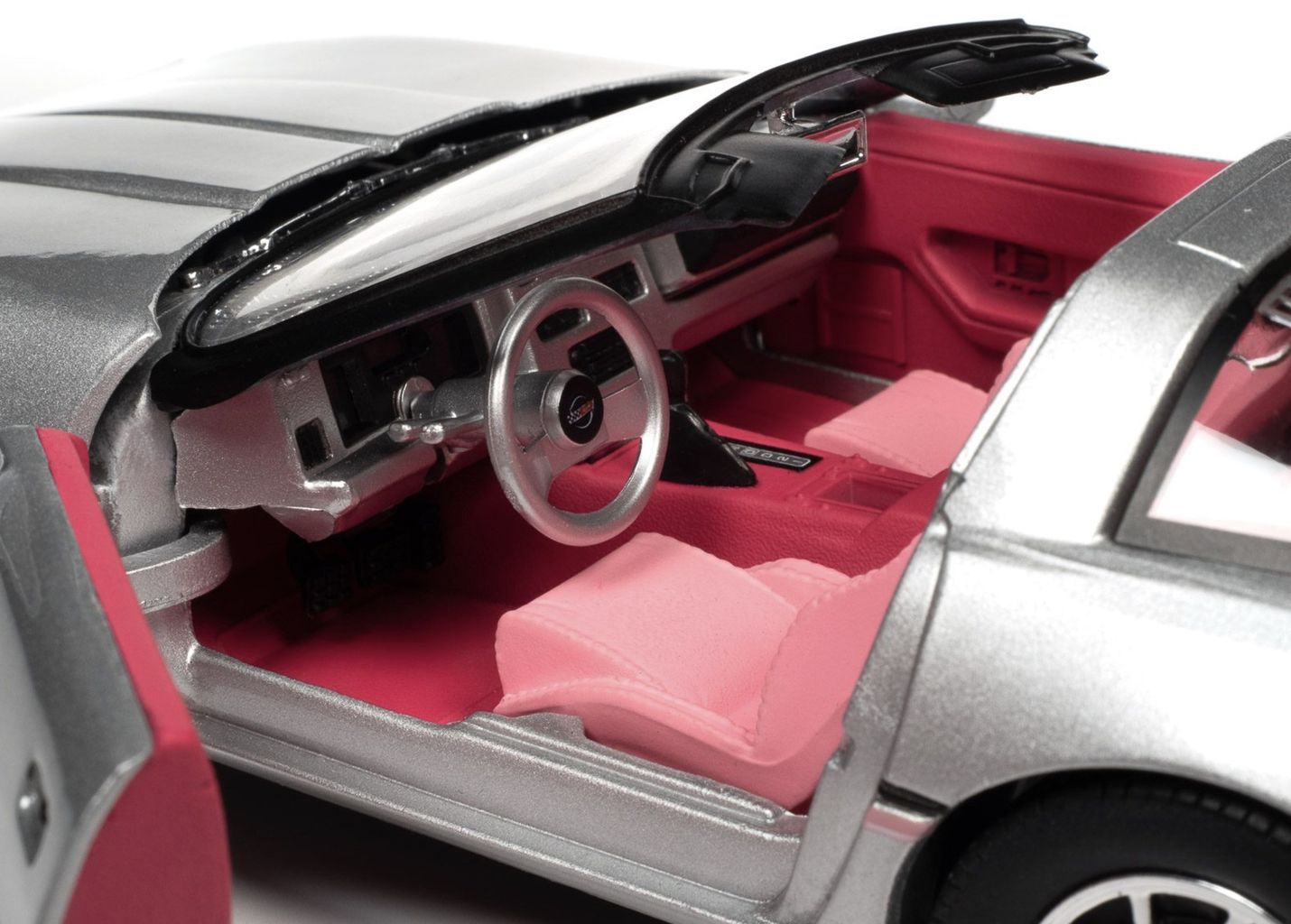 Barbie Chevy Corvette 1986 silver/Barbie pink 1:18 Auto World