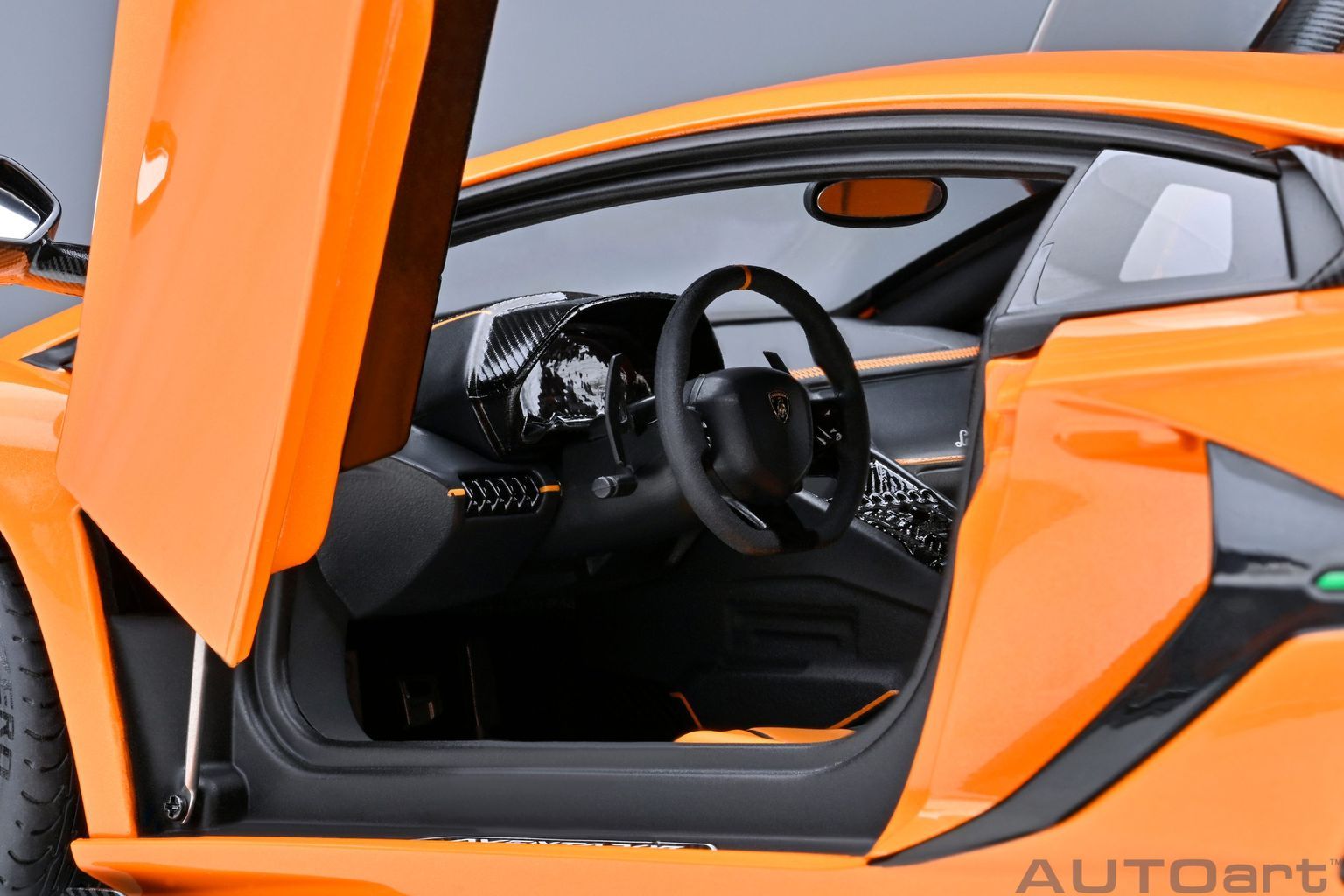 Lamborghini Aventador SVJ 2019 pearl orange 1:18 AUTOart