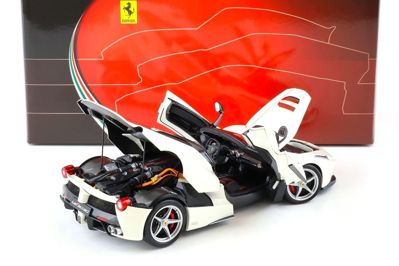 Ferrari LaFerrari Aperta bianco Italia 1:18 B.B.R.