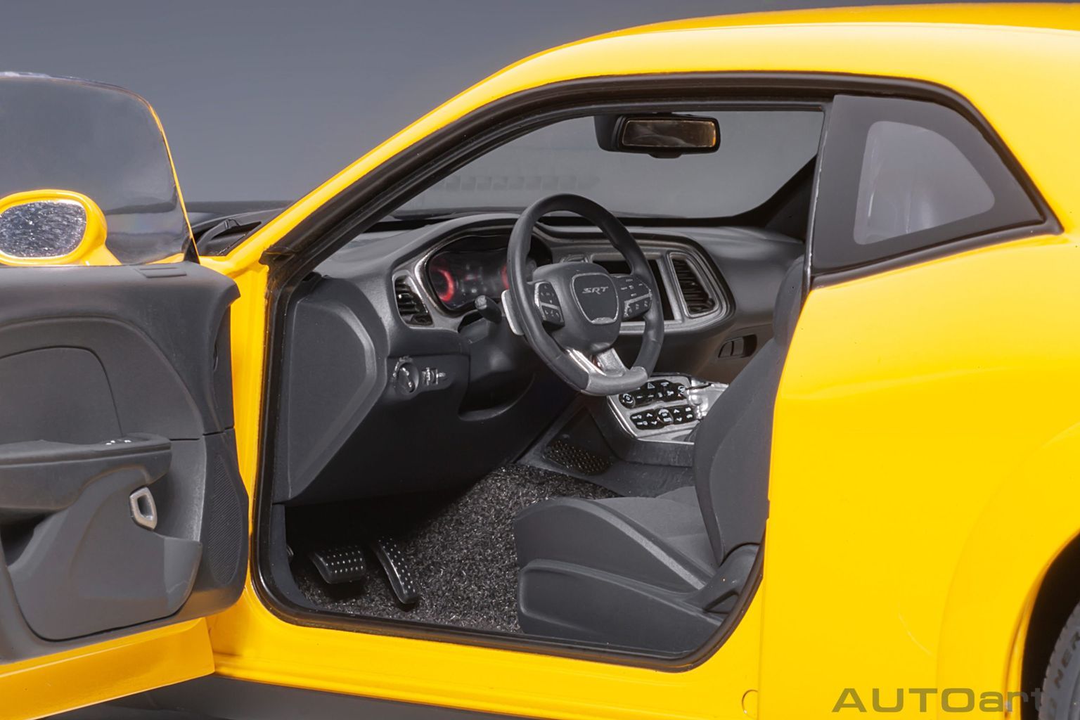 Dodge Challenger SRT Hellcat Widebody 2018 yellow jacket/satin black painted hood 1:18 AUTOart