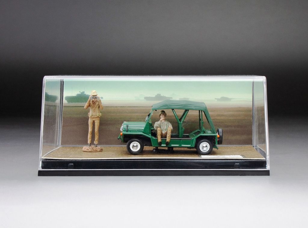 MINI MOKE MILITAIRE VERT AVEC 2 FIGURINES