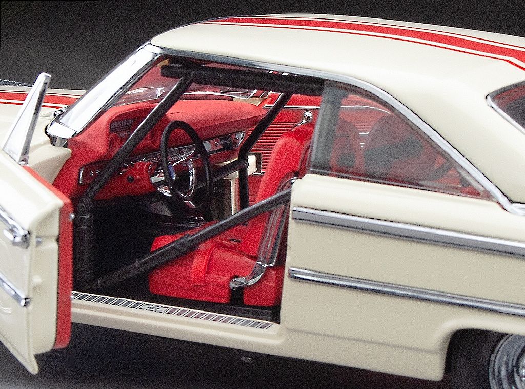 Ford Galaxie 500 XL Hardtop #45 1963 white 1:18 Sun Star