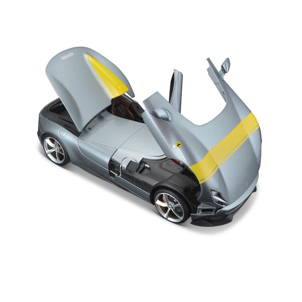 Ferrari Monza SP1 grey 1:18 Bburago