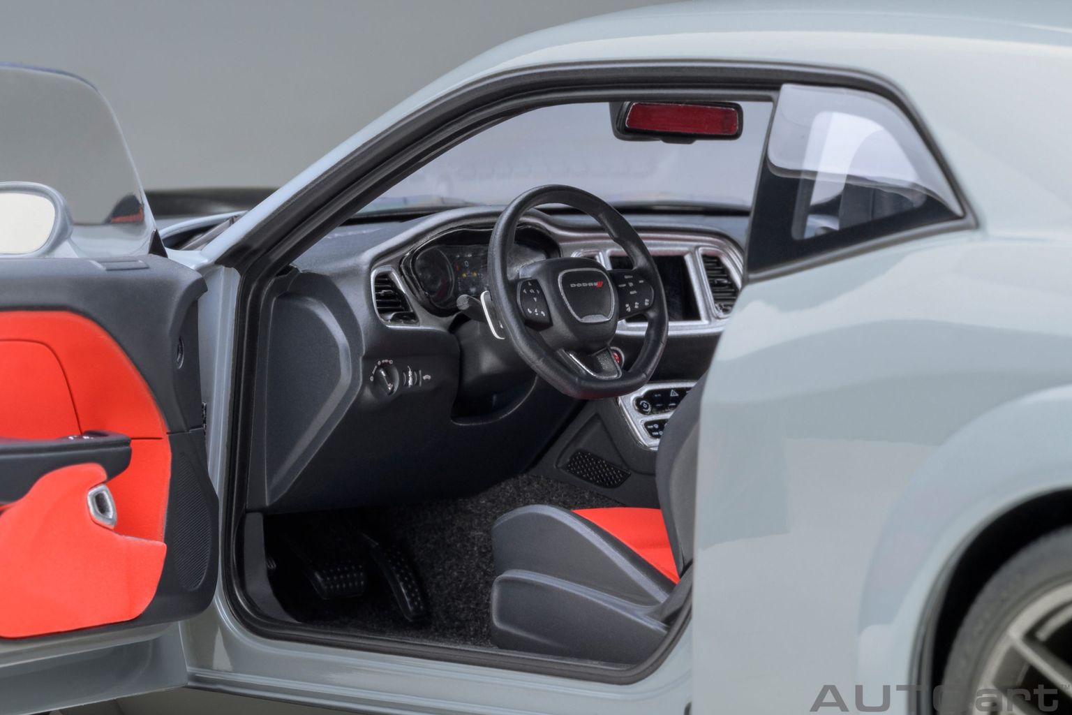 Dodge Challenger R/T Scat Pack Shaker Widebody 2022 smoke show 1:18 AUTOart 