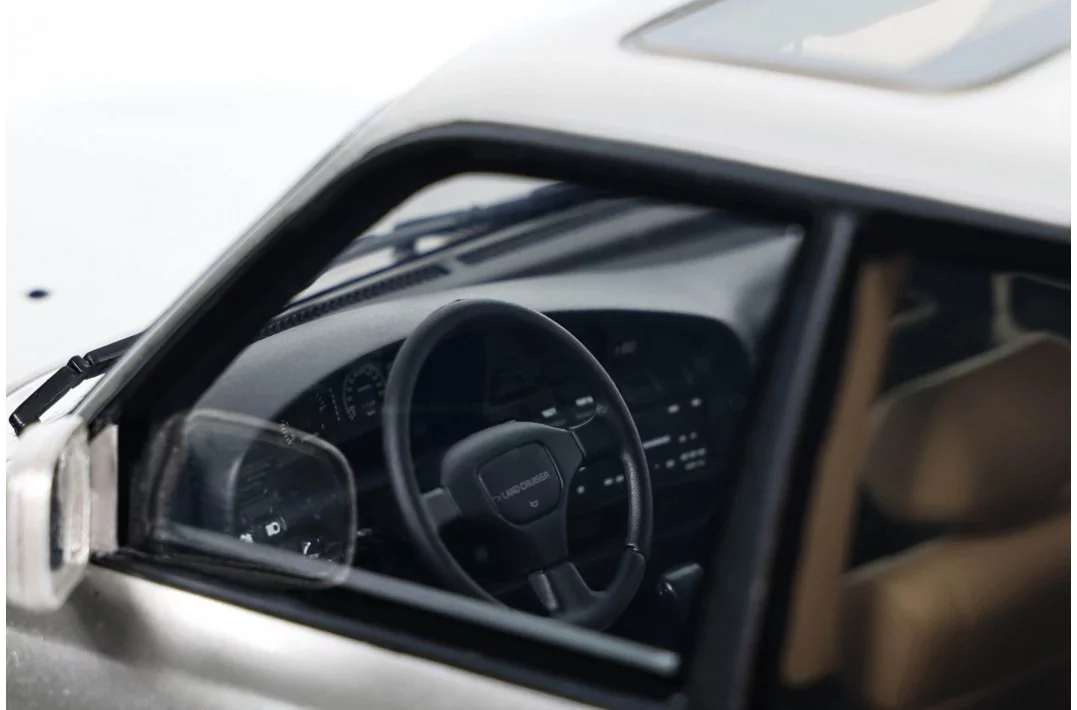 Toyota Land Cruiser HDJ80 1992 1:18 OttOmobile