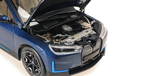 BMW iX 2022 blue metallic 1:18 Minichamps 
