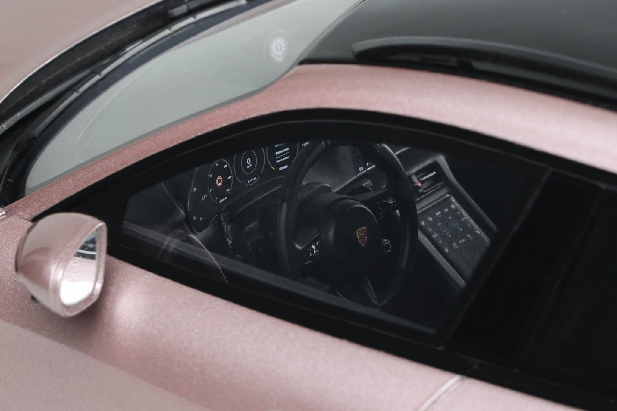 Porsche Taycan Turbo S Cross Turismo 2022 pink 1:18 GT Spirit