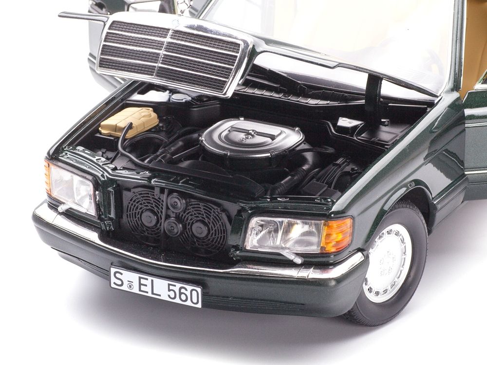 Mercedes-Benz 560 SEL (V126) green 1:18 Norev