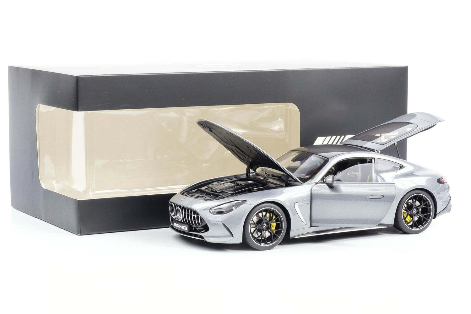 Mercedes-AMG GT63 C192 2024 selenit grey 1:18 NZG