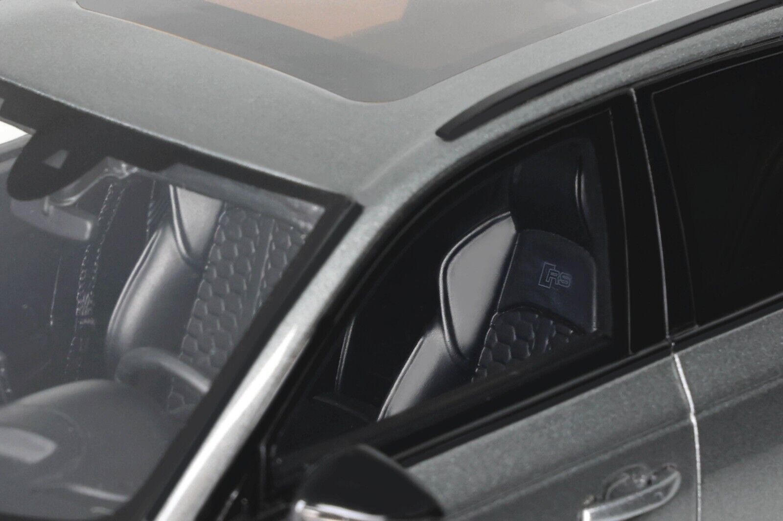 Audi RS4 Avant Competition Daytona grey 1:18 GT Spirit
