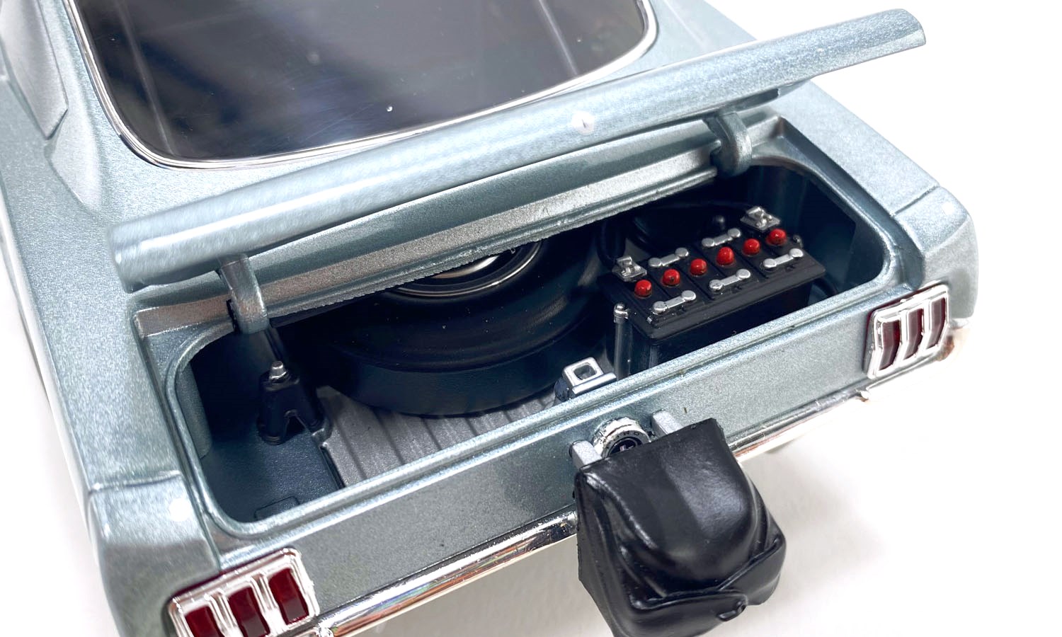 Ford Mustang AFX Les Ritchey 1965 silver 1:18 Acme Diecast