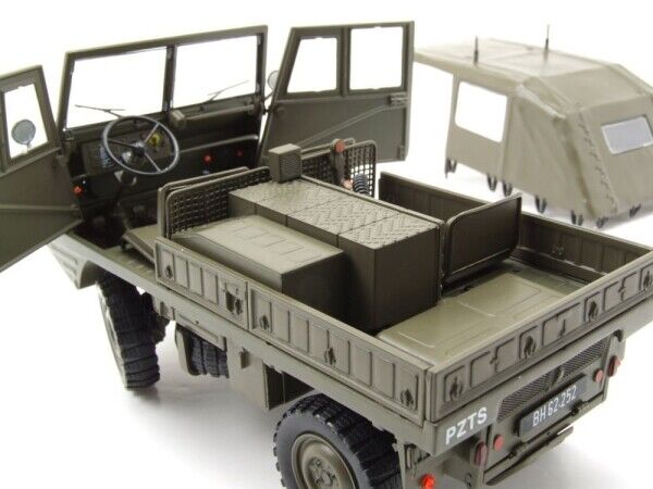 Steyr Puch Haflinger Funkwagen OBH 1975 military green 1:18 Schuco