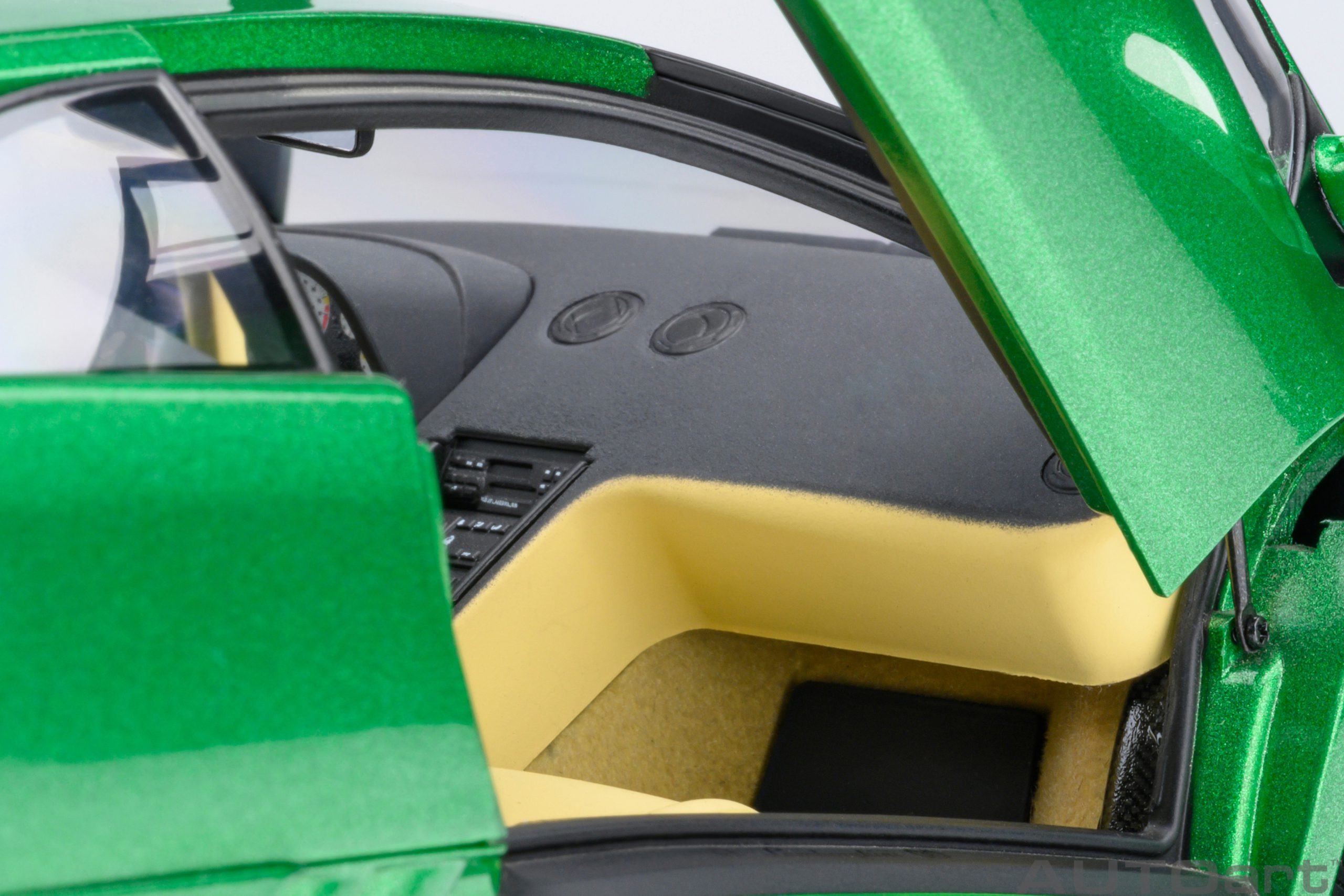 Lamborghini Diablo SE 30th Anniversary Edition Verde Mic 1:18 AUTOart